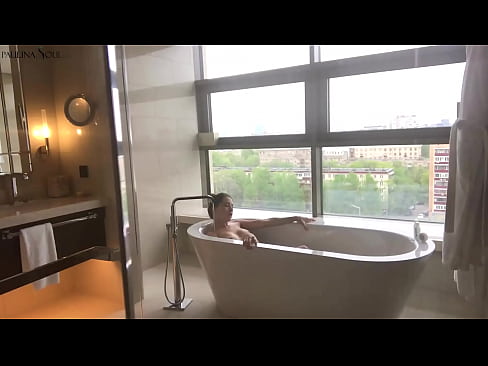 ❤️ Möhtəşəm babe Ehtirasla hamamda öz pişiyini çəkdi ❤️❌ Super porno bizdə